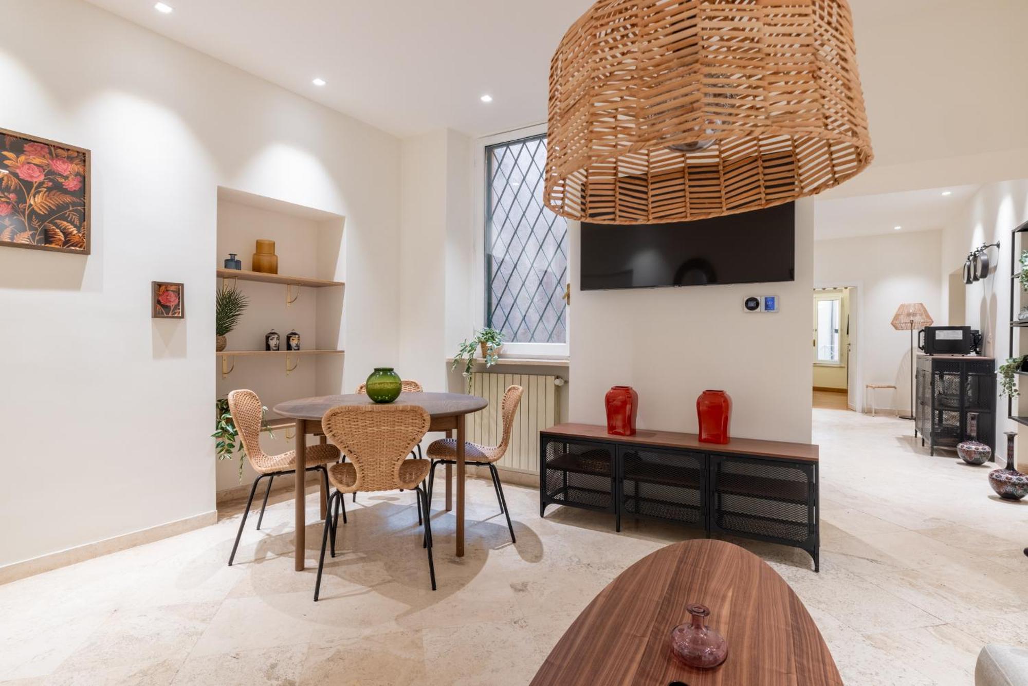 Charming 3 Bedroom Apartment In The Historic Center Rome Exterior photo